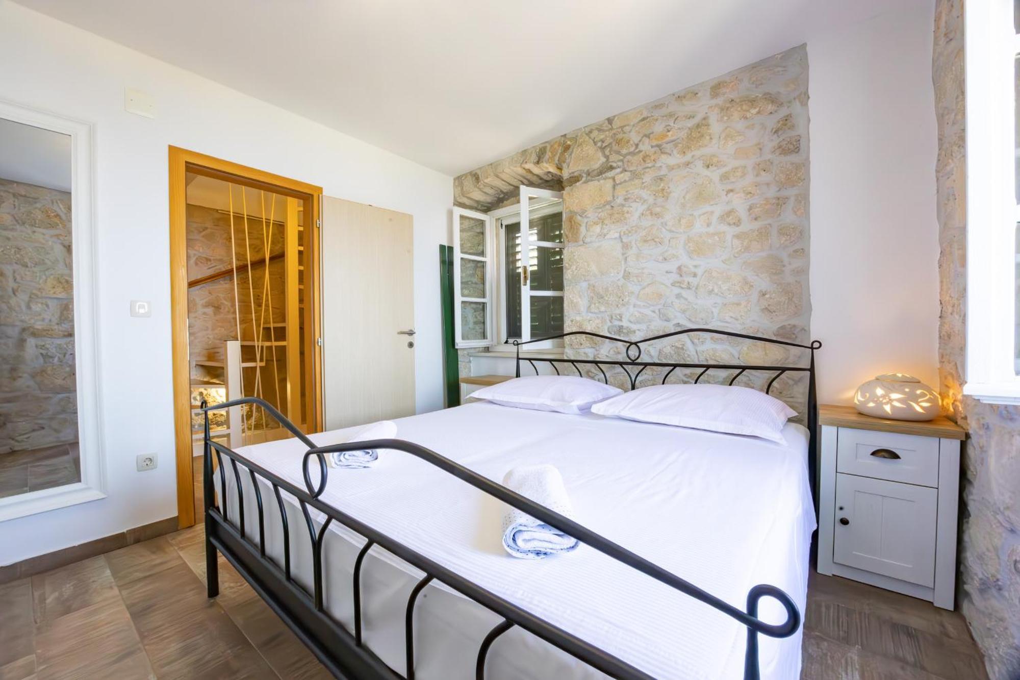 Vila Stone House Kurtic Stara Podgora Exteriér fotografie